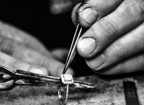 Image title style of engagement rings