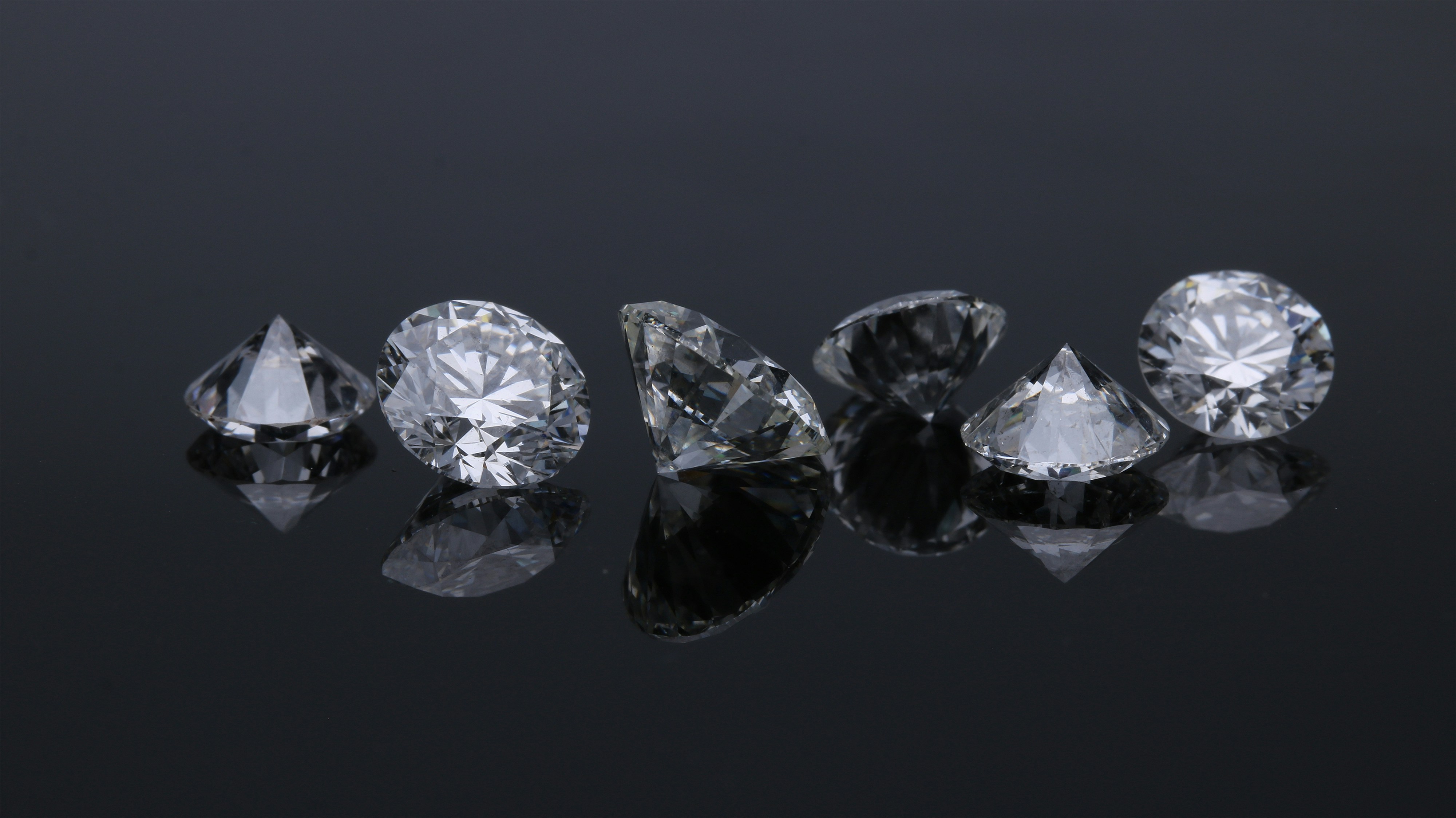 Image title style of engagement rings