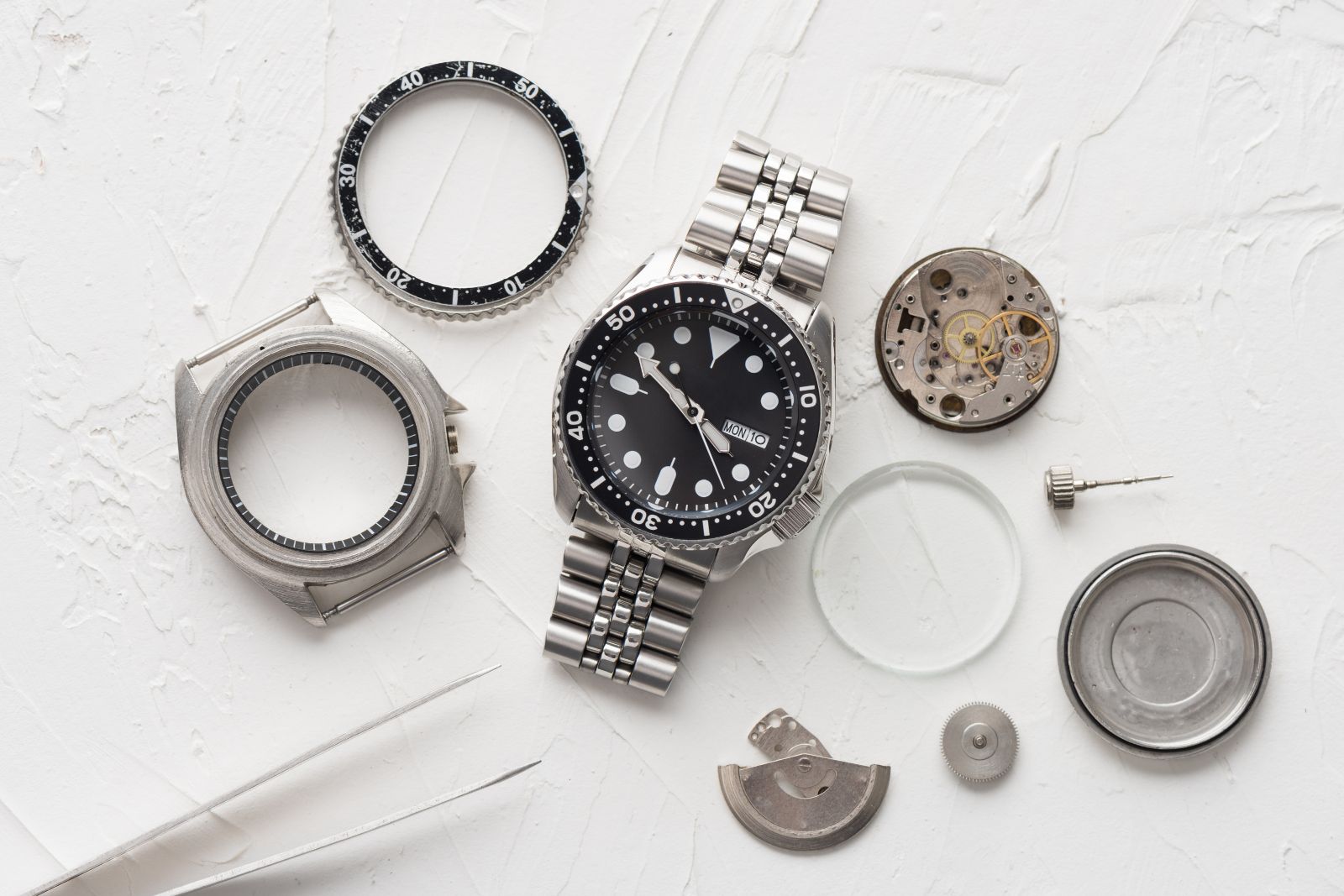 Image title case of a watch