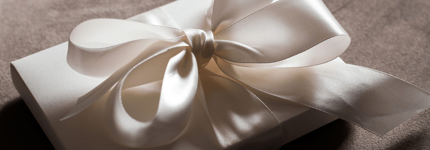row-title jewelller for holiday season