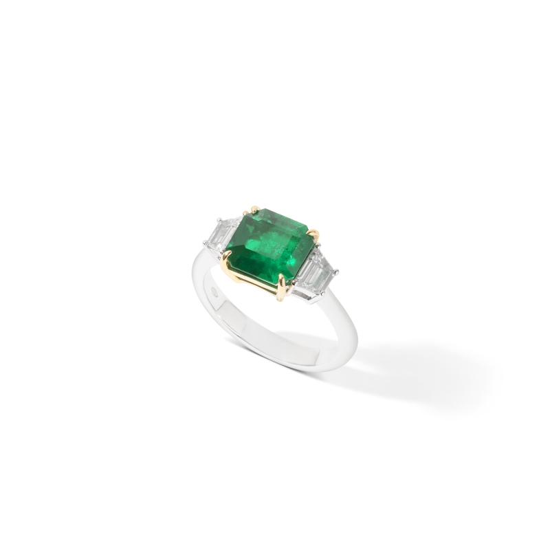 Square-Cut Emerald Diamond Ring